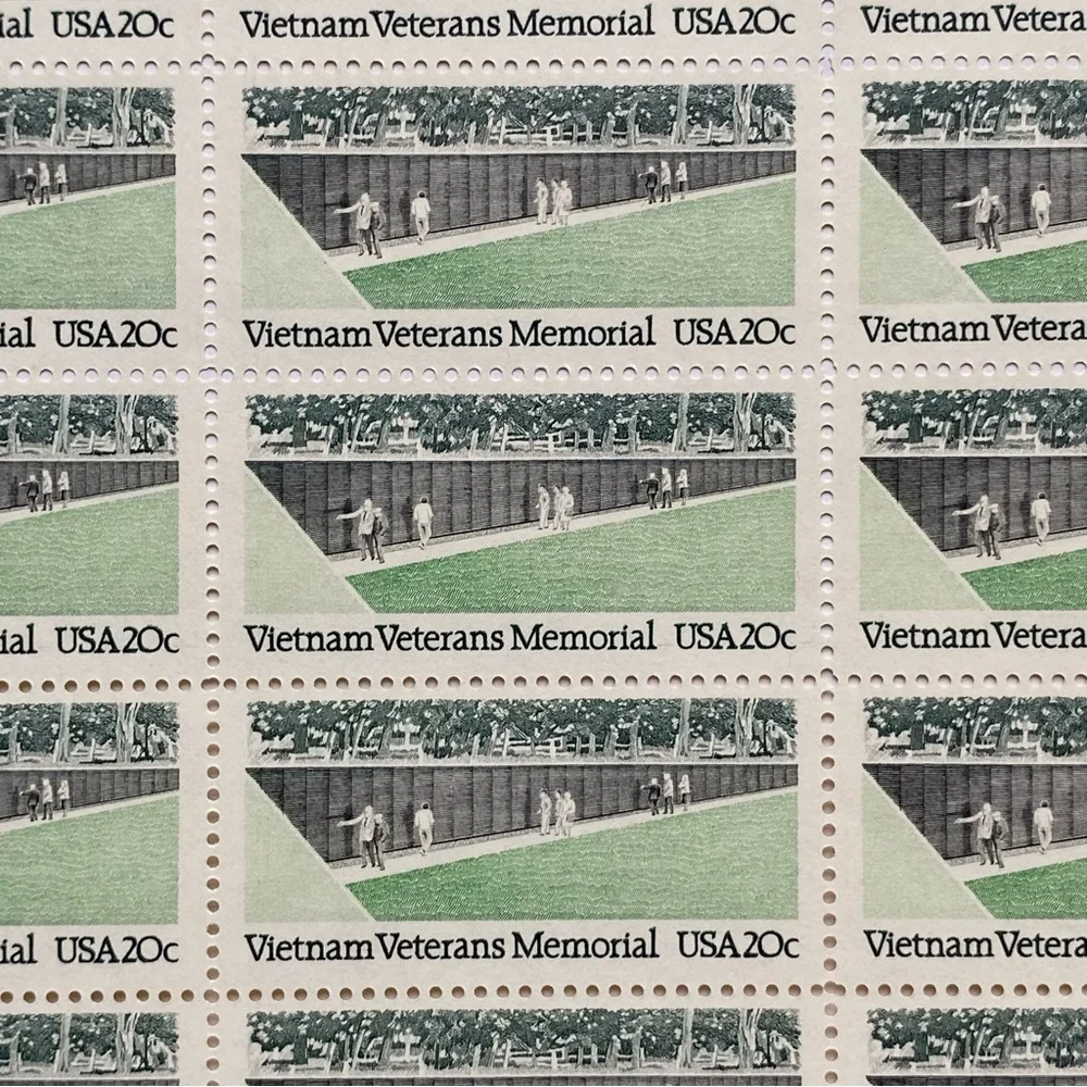 Vietnam Veterans Memorial Stamps Sheet of 40 20 Cents Scott # 2109 War Unhinged